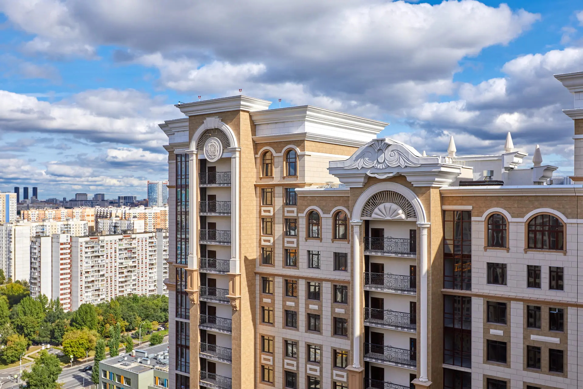 Расположение